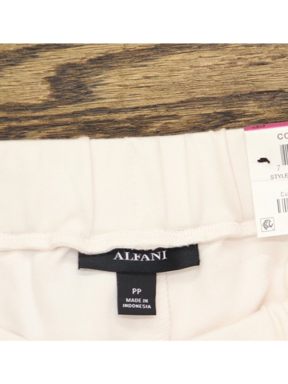 Alfani Solid Seamed Cropped Pants 100128539PT Oat Milk Off White PP - Picture 3 of 8